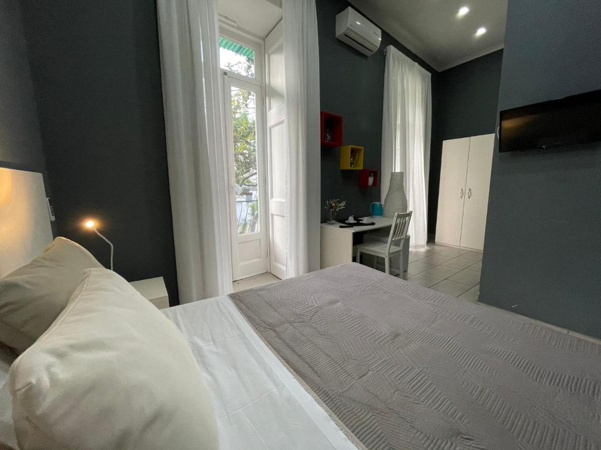 Holiday Naples Art Rooms المظهر الخارجي الصورة