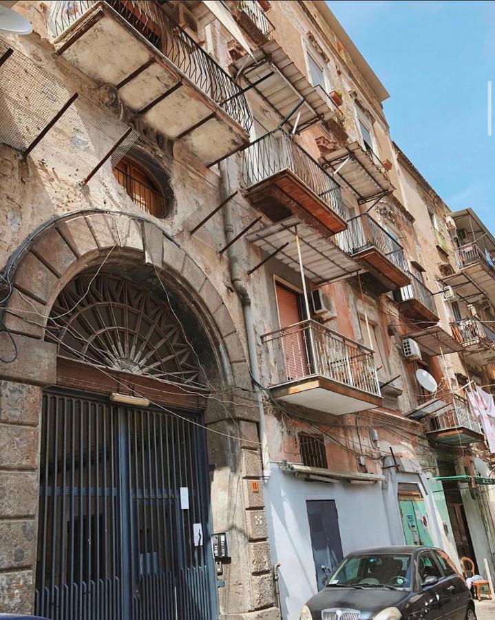 Holiday Naples Art Rooms المظهر الخارجي الصورة